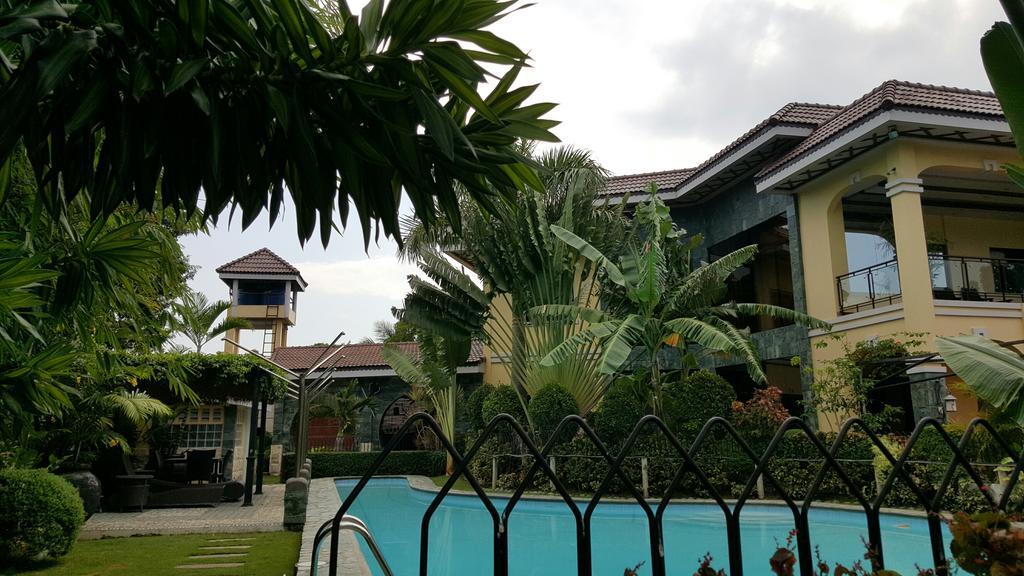 Mactan Breeze - Airport Bed And Breakfast マクタン エクステリア 写真