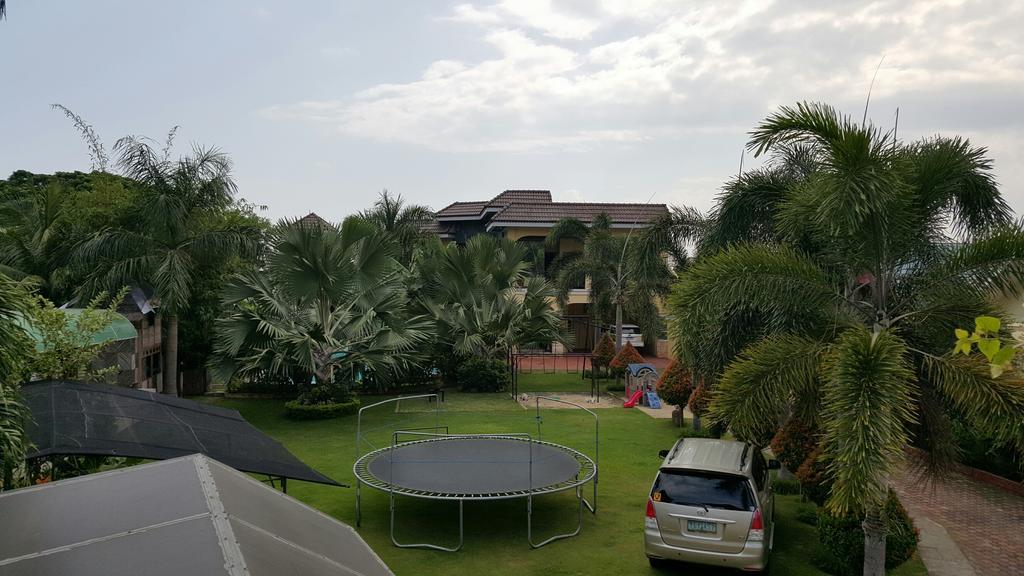 Mactan Breeze - Airport Bed And Breakfast マクタン エクステリア 写真