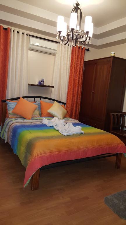 Mactan Breeze - Airport Bed And Breakfast マクタン エクステリア 写真