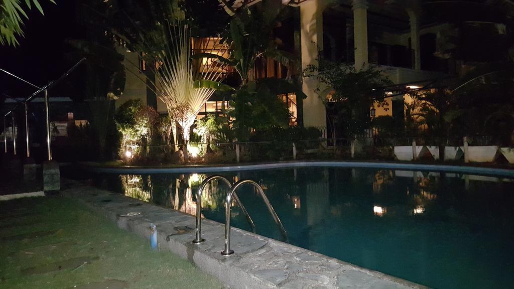 Mactan Breeze - Airport Bed And Breakfast マクタン エクステリア 写真