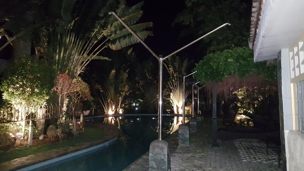 Mactan Breeze - Airport Bed And Breakfast マクタン エクステリア 写真