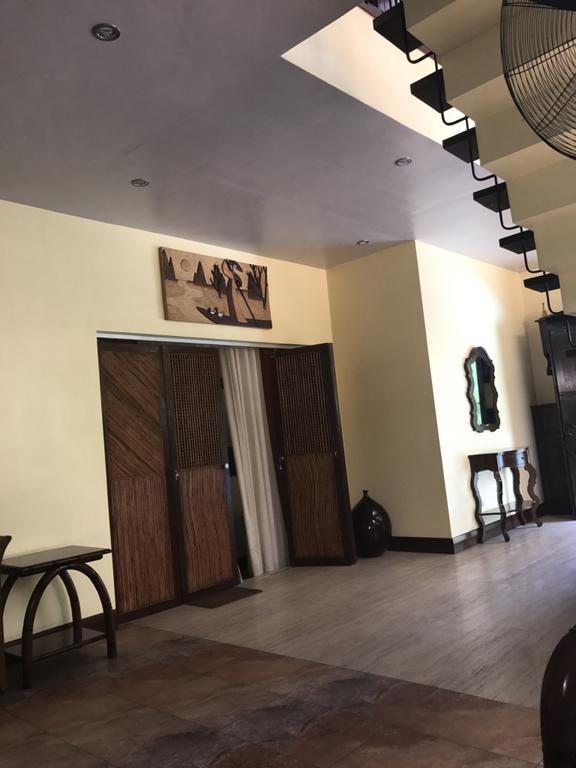 Mactan Breeze - Airport Bed And Breakfast マクタン エクステリア 写真