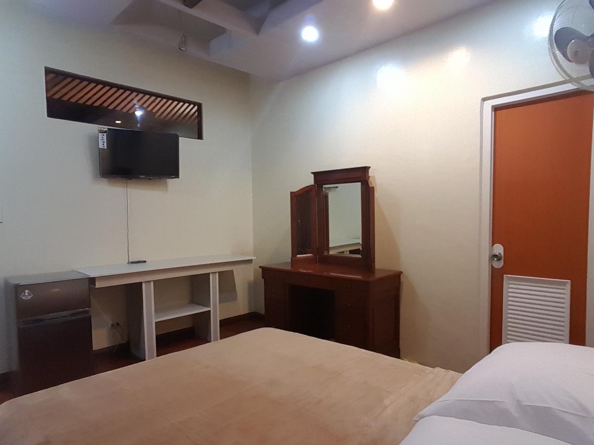 Mactan Breeze - Airport Bed And Breakfast マクタン エクステリア 写真